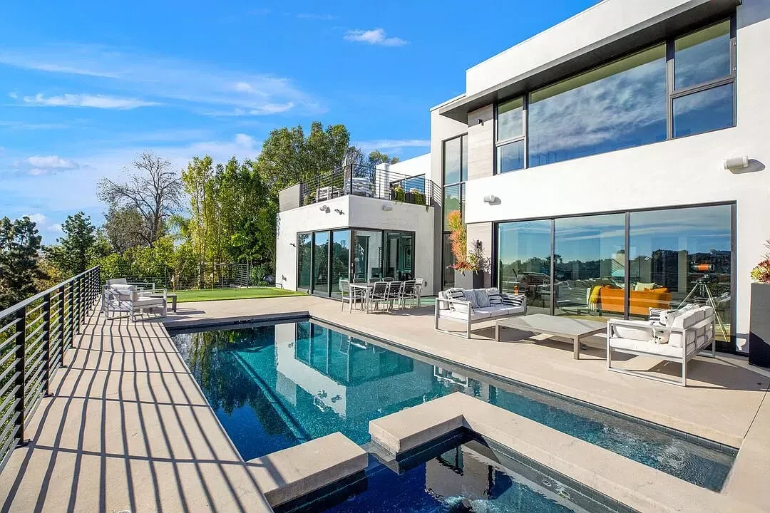 Experiencing the Best of Los Angeles Through Villas, Tours, Getaways, and Vacation Homes